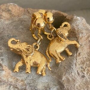 Vintage 80s Gold Tone Dangling Elephant Clip-On Earrings